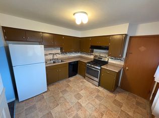 1622 63rd St, Windsor Heights, IA 50324