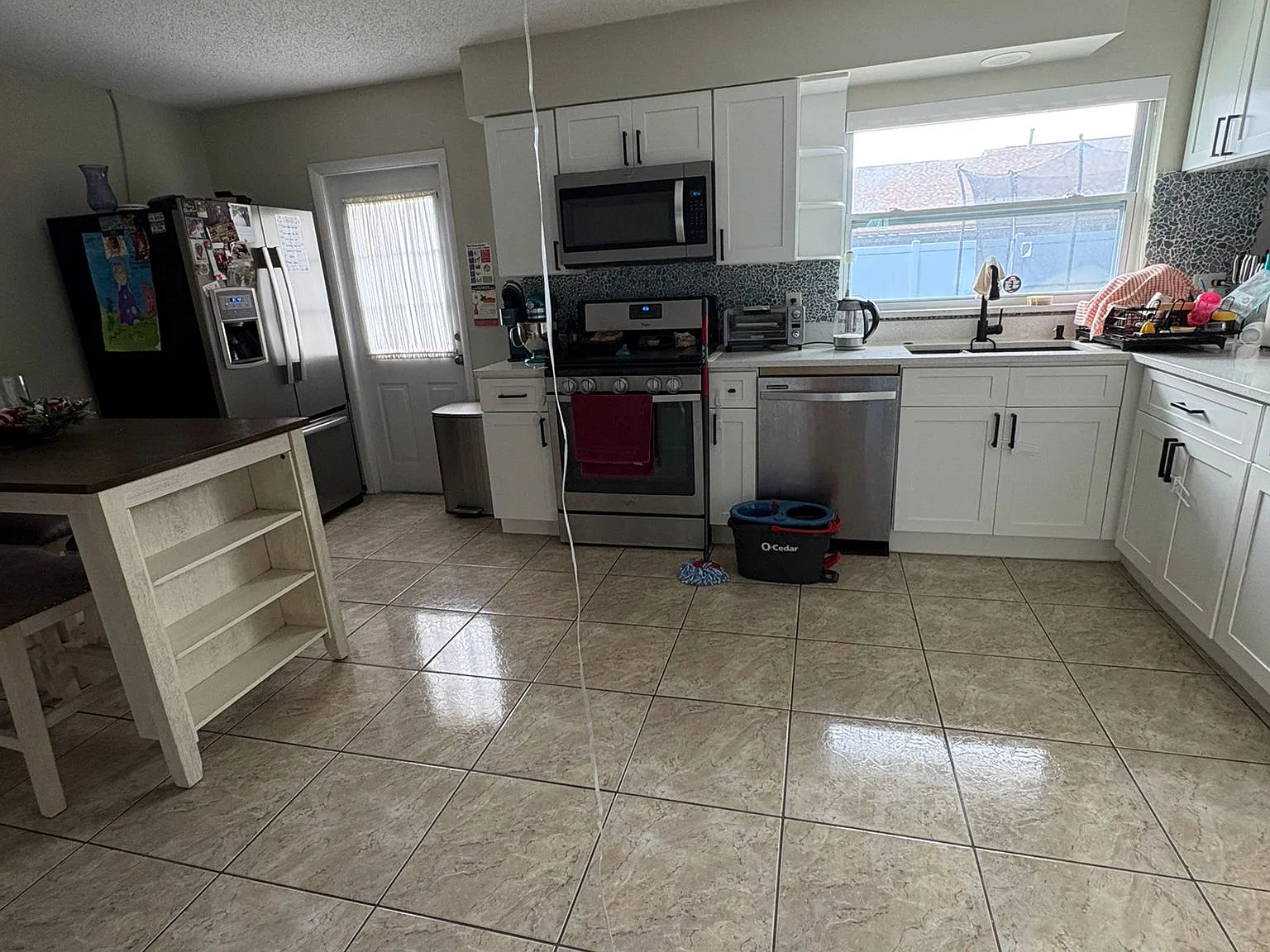 2 bed, 1296 sqft, $2,000 — Photo 3