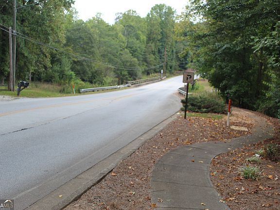 5th image of 441 N Deshong Rd