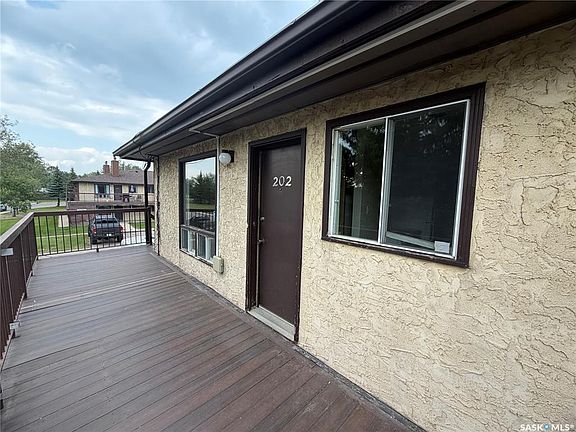 4th image of UNIT 202-15 Alport CRESCENT