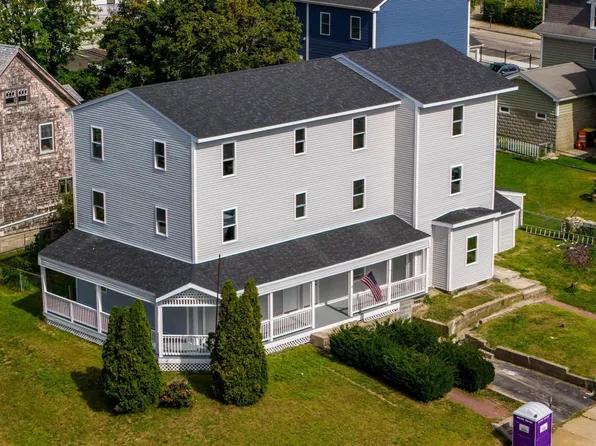386-388 Locust St, Fall River, MA 02720