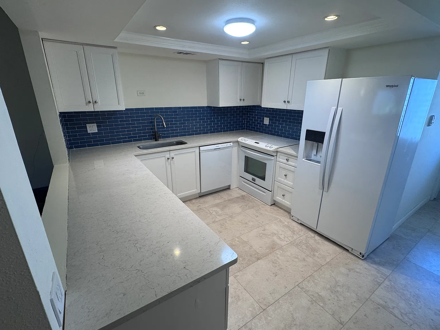 2 bed, 1056 sqft, $1,895 — Photo 4