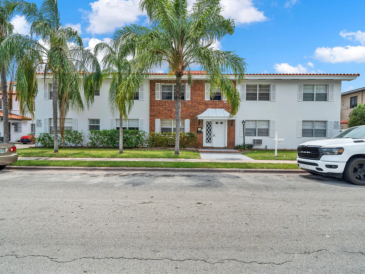 330-340 Madeira Ave. - 340-03 — Photo 3