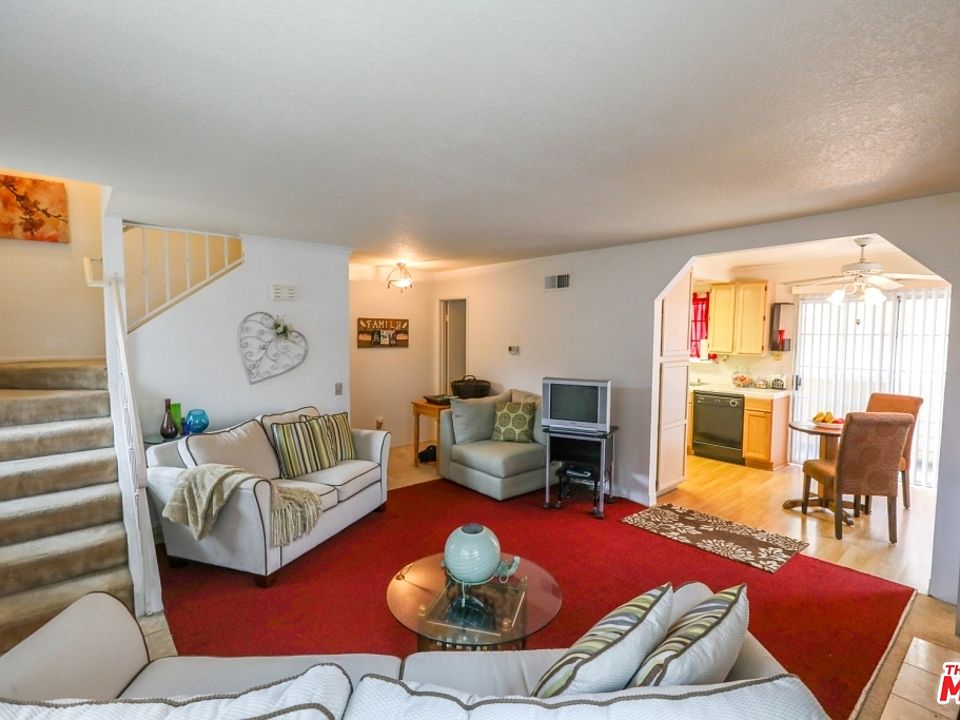 1st image of 410 W 220th St Unit 13