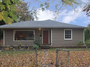 61 S 3rd St, Independence, OR 97351