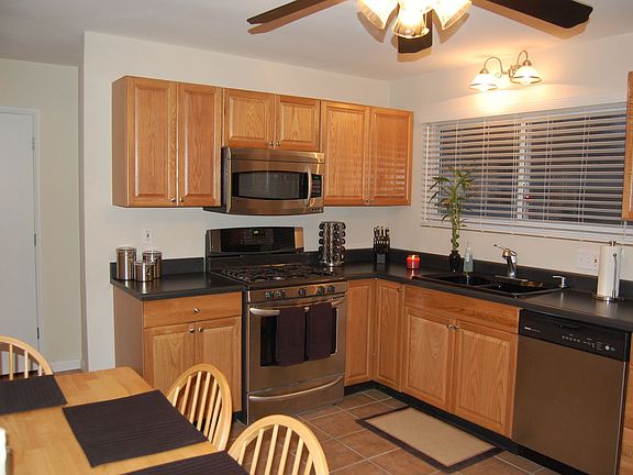 3rd image of 460 Raven Ln