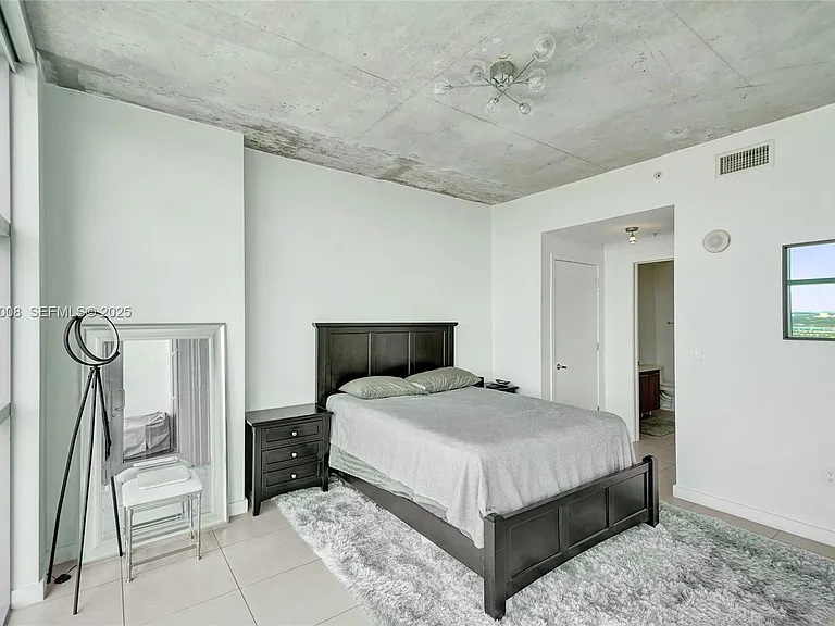 3301 NE 1st Ave — Photo 4