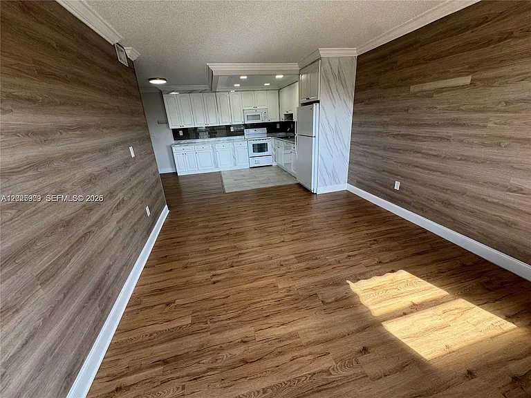 1121 SW 122nd Ave #412-2 — Photo 4