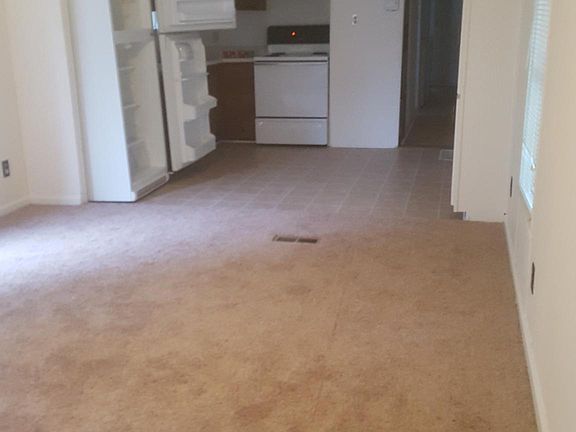 3rd image of 205 Amite Dr #B