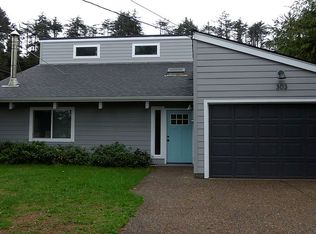 303 NW 56th St, Newport, OR 97365