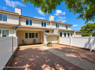 7 Jules Dr, Staten Island, NY 10314