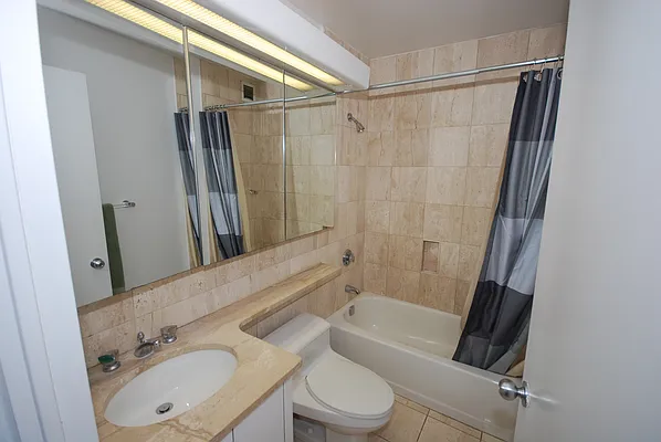 Rented by Luxury Habitat | media 27