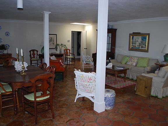 4th image of 1039 Bay Esplanade