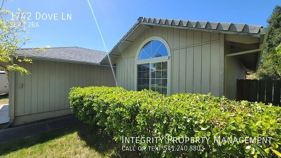 3 bed, 1303 sqft, $1,795 — Photo 3