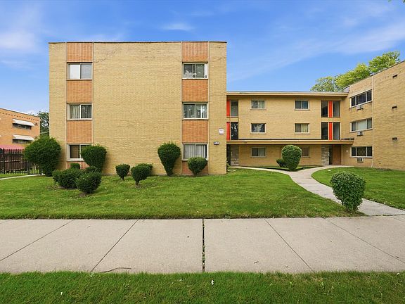 2nd image of 8343 S King Dr APT 3B