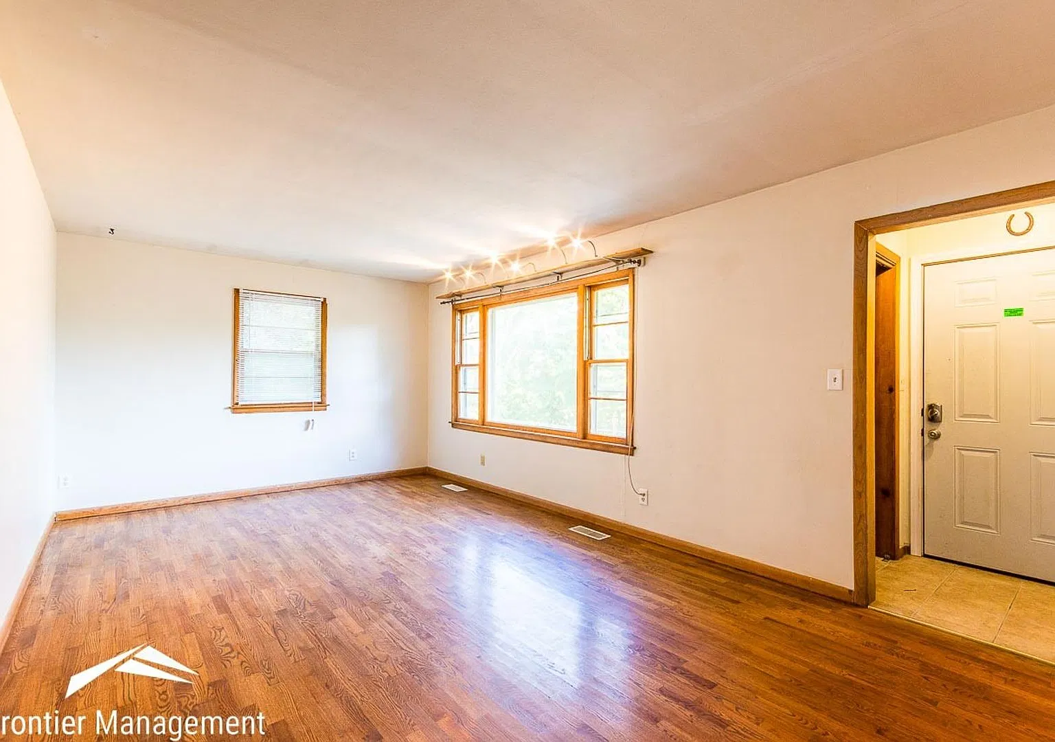605 Ratone Ln — Photo 3