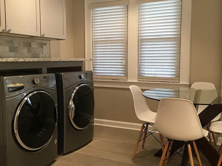 37 W Tompkins St #B — Photo 5