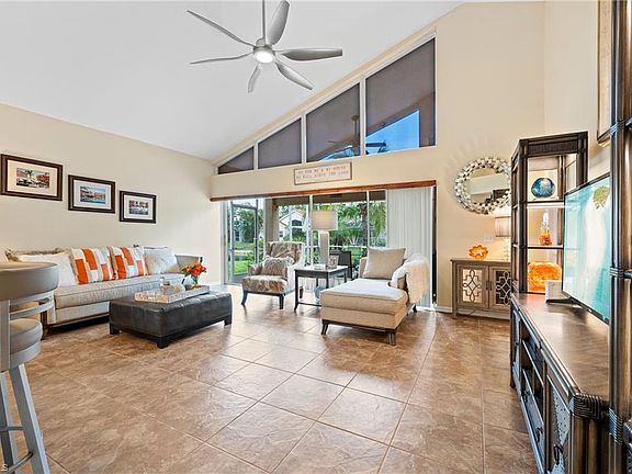 4th image of 388 Pindo Palm DR