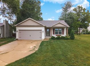 1513 Cottage Ave, Bloomington, IL 61701