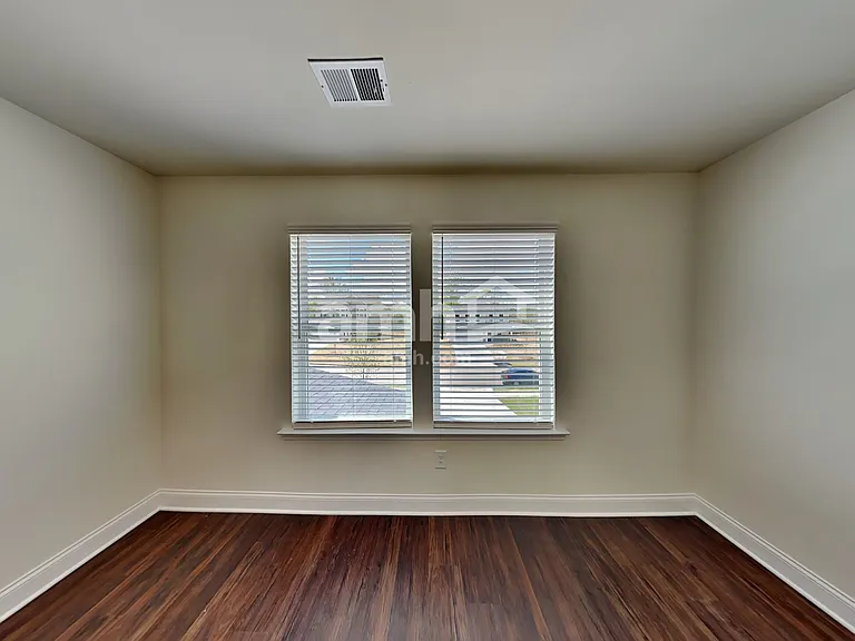 216 Willow Ln — Photo 18