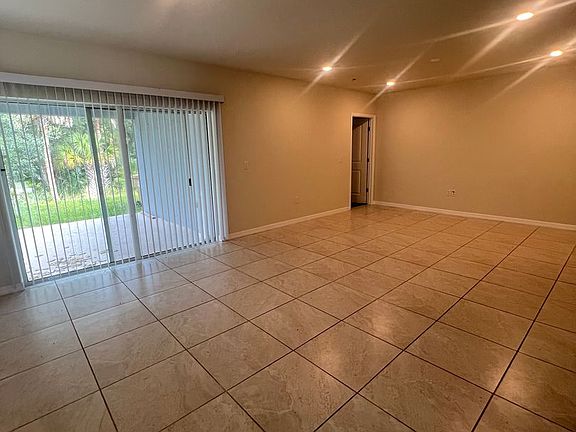 5th image of 5103 Royal Point Ave