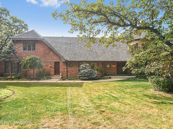 3rd image of 3529 Oak Hill Ln