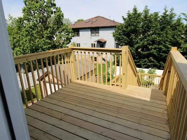 733 Irving Place image 9 of 9