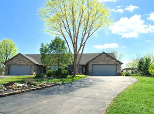 29194 Deer Valley Dr #A, Deer Grove, IL 61243