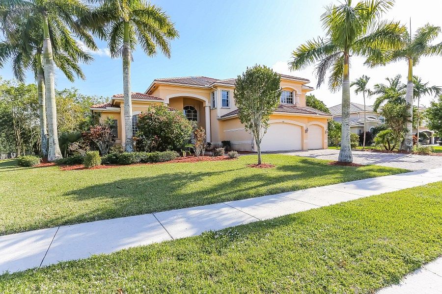 11406 Canyon Maple Blvd, Fort Lauderdale, FL 33330 | Zillow