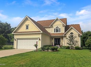 208 S Harrison St, New Buffalo, MI 49117