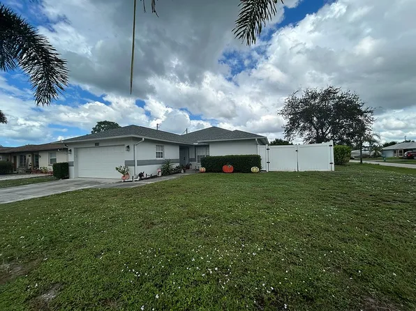 1345 Jeronimo Dr, Naples, FL 34103