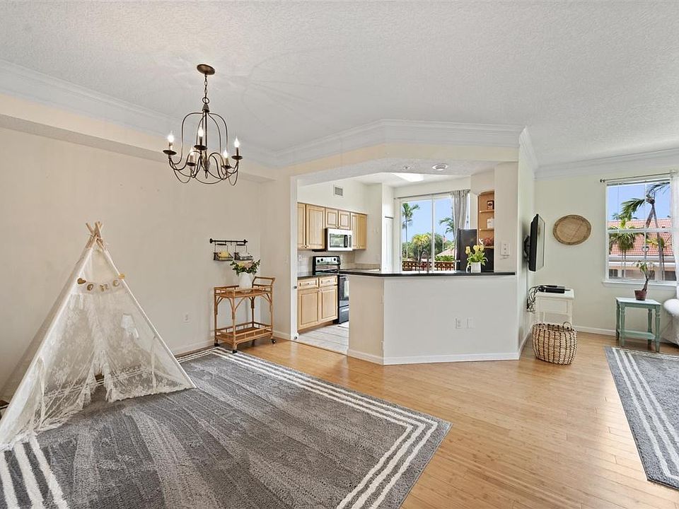Home For Sale In Tierra Verde