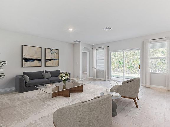 4th image of 1120 NE 5TH PL