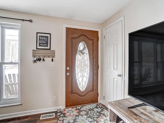 5th image of 6903 Arnold Ave