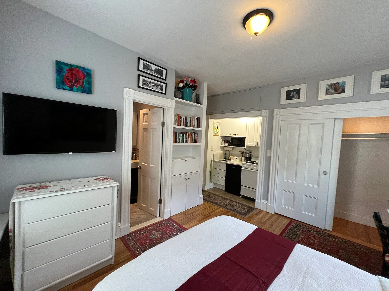 1 bed, 300 sqft, $1,750 — Photo 3