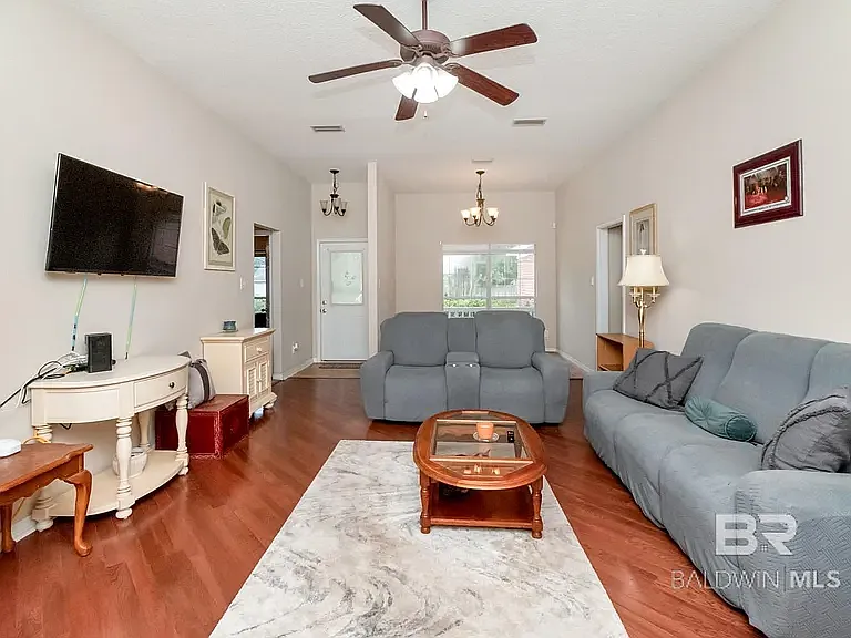 8816 Spring Grv N — Photo 4
