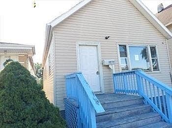3rd image of 10347 S Avenue O