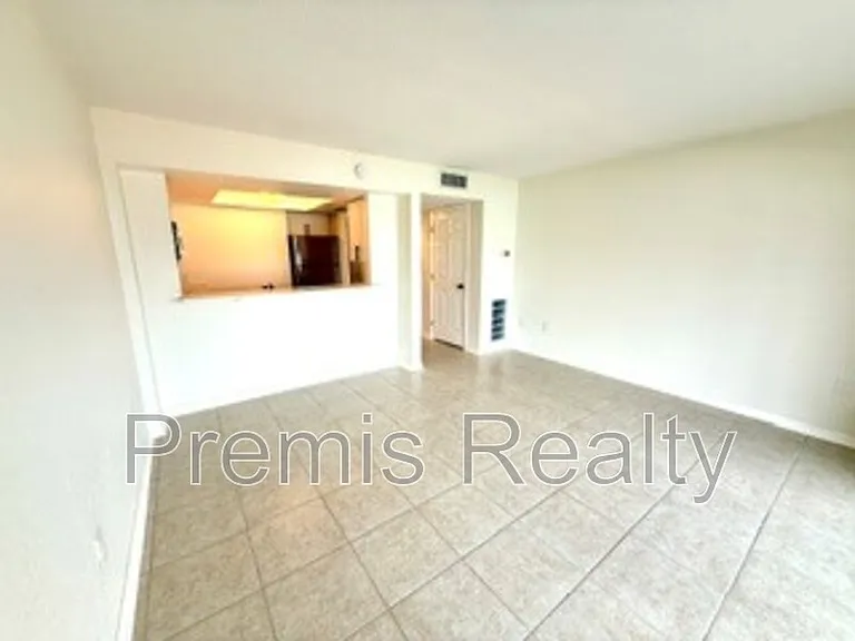 333 Island Way #1 — Photo 10