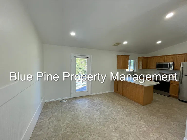540 Flamingo Ave — Photo 4