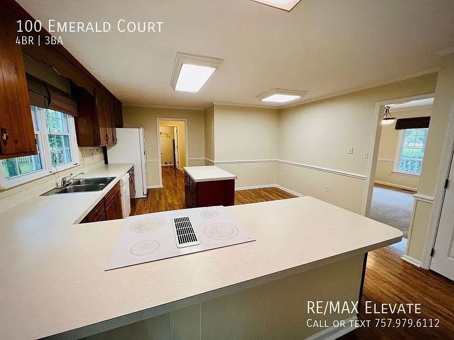 4bed, 2.5bath York Co. Colonial for Lease — Photo 4