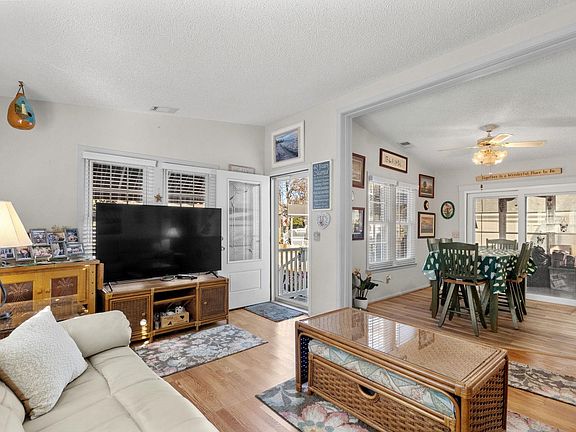 2nd image of 806 Marlin Ct.