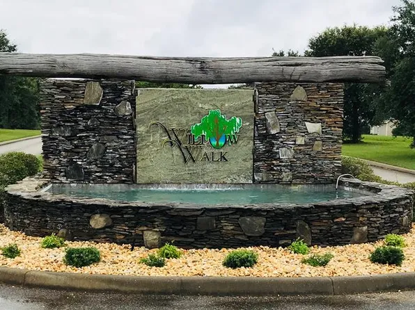 9 County Road 49, Headland, AL 36345