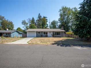 812 Dundee Rd NW, Olympia, WA 98502