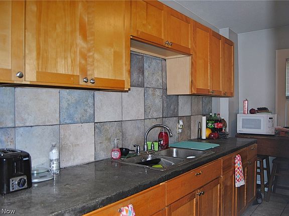 4th image of 1470-1472 Wyandotte Ave
