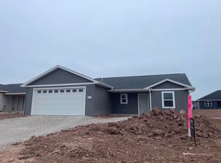 2018 White Dove Ln, Kaukauna, WI 54130