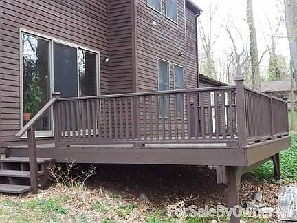 2nd image of 10 Pheasant Ln
