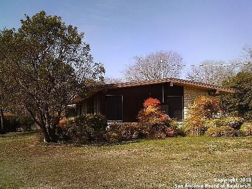 2nd image of 167 E Arrowhead Dr