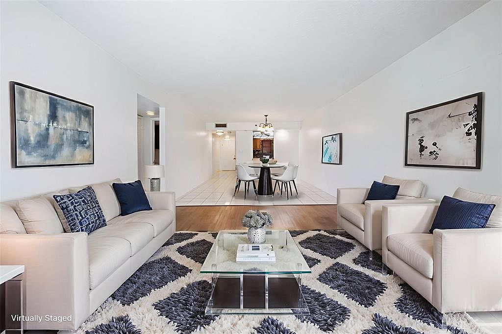 3150 W Rolling Hills Cir #210