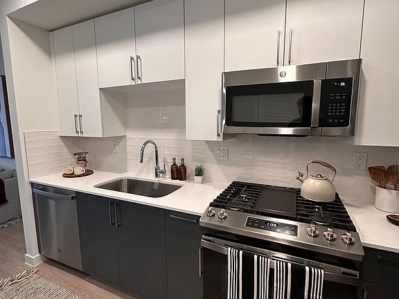 3rd image of 2340 NE 195th St #B2