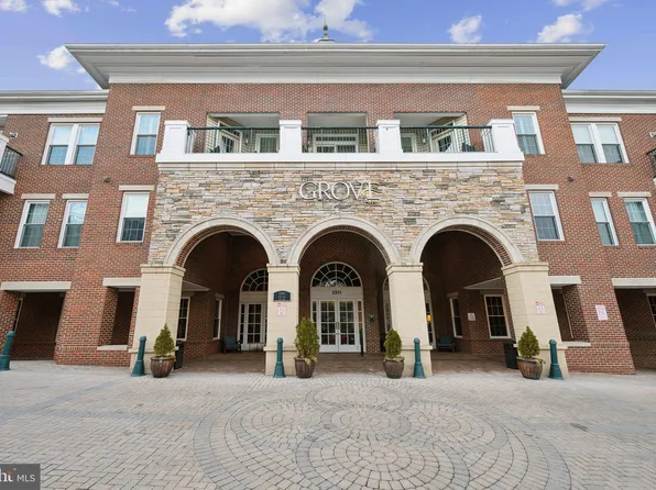 2301 25th St S APT 302, Arlington, VA 22206